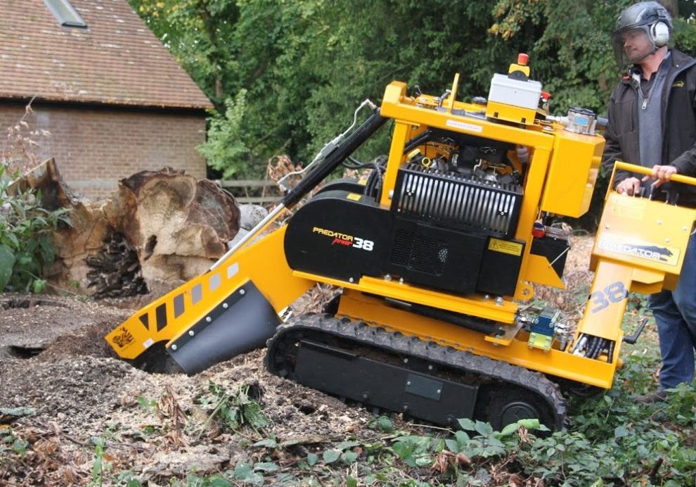 Predator 38X Tracked Manual Stump Grinder Arblease
