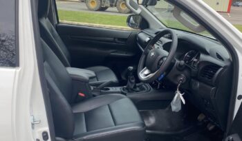New Toyota Hilux Extra Cab Tipper Truck 22188 full