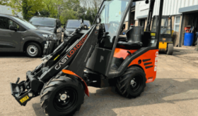 New Cast Group 825D Mini Loader 27100