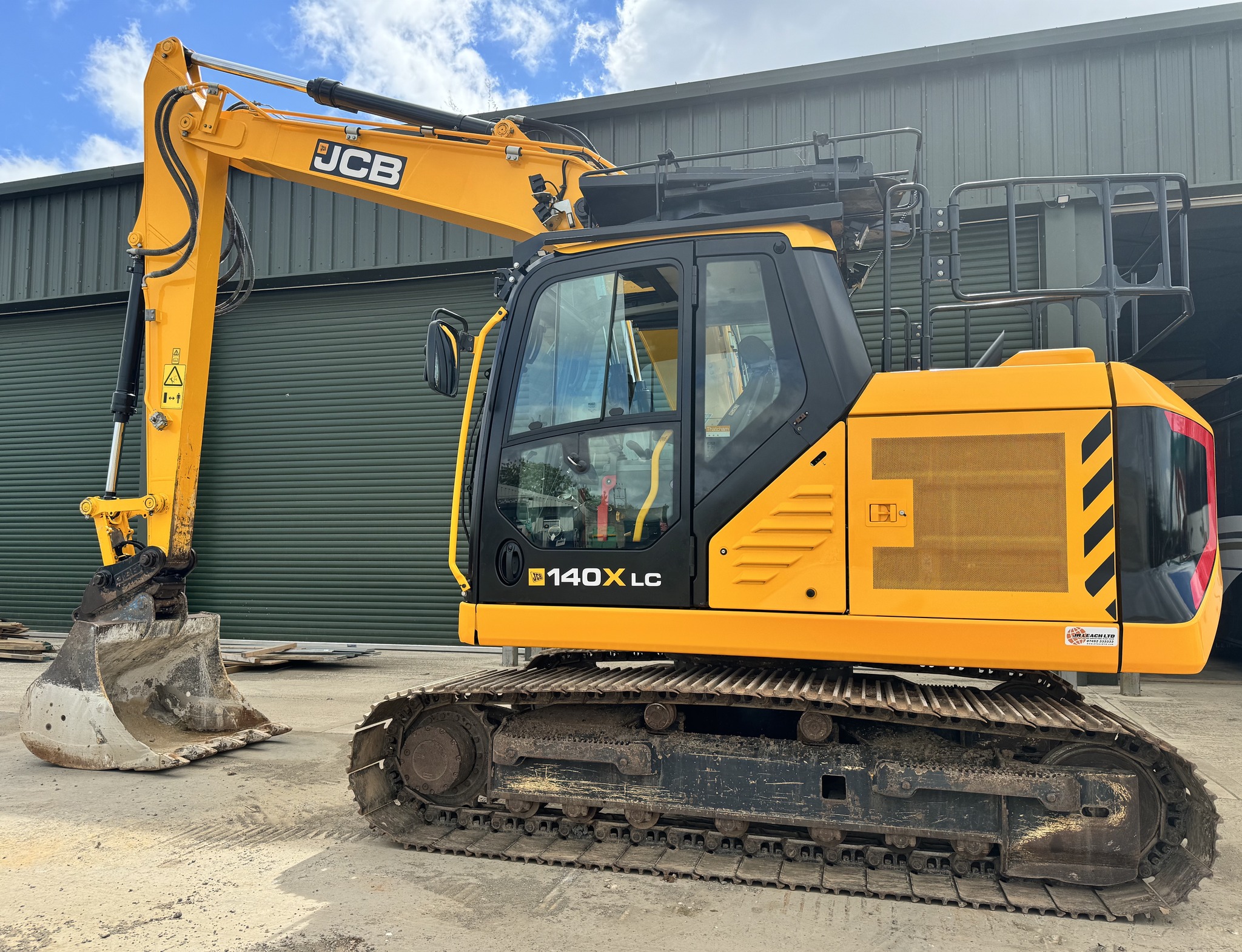 Used JCB 140X LC Excavator (Large) 8T + 31013
