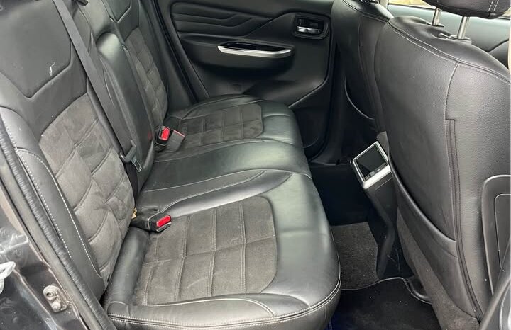 Used Mitsubishi L200 Barbarian X Pickup Truck 37027 full