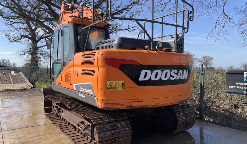 Used Doosan DX140LC-5 Excavator (Large) 8T + 38476 full