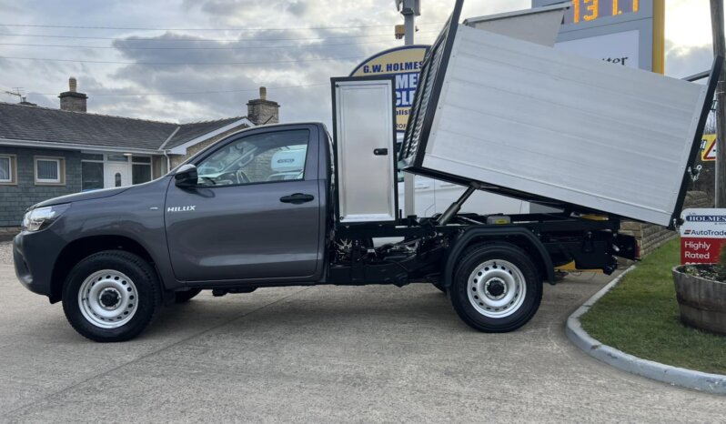 Used Toyota Hilux Active 4WD Single Cab Arb Tipper Truck 39666 full