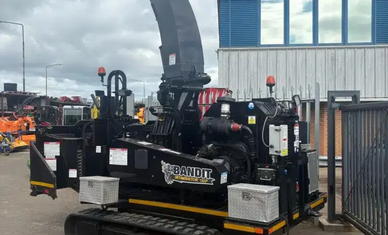 Used Bandit Intimidator 18XP Wood Chipper 40064 full
