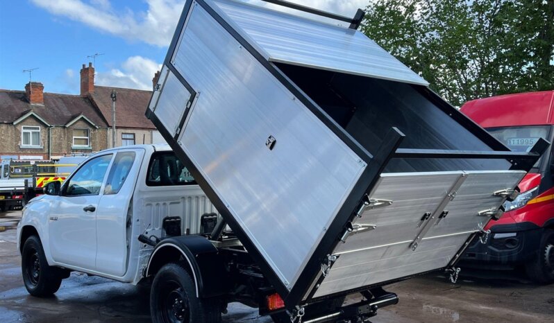 Used Toyota Hilux King Cab 2.4 D4D 4WD Arb Tipper Truck 40310 full