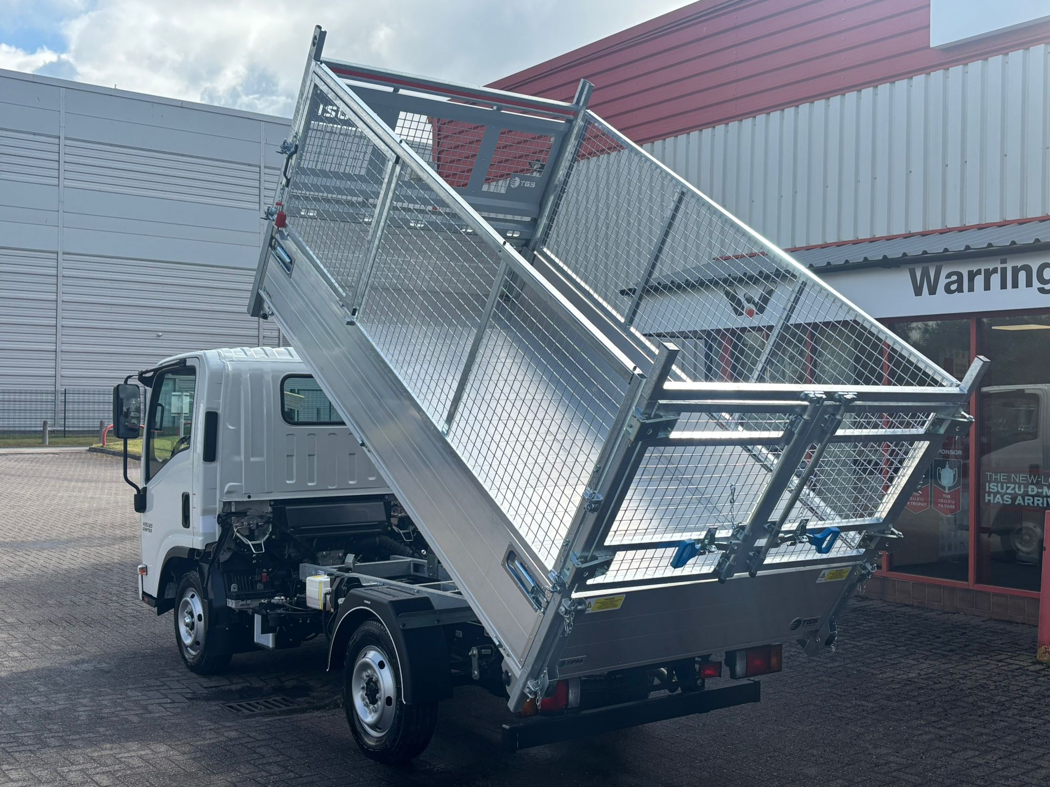 New Isuzu Isuzu Grafter N35.125 N35.125 SWB Grafter Caged Tipper Commercial Vehicle 44002