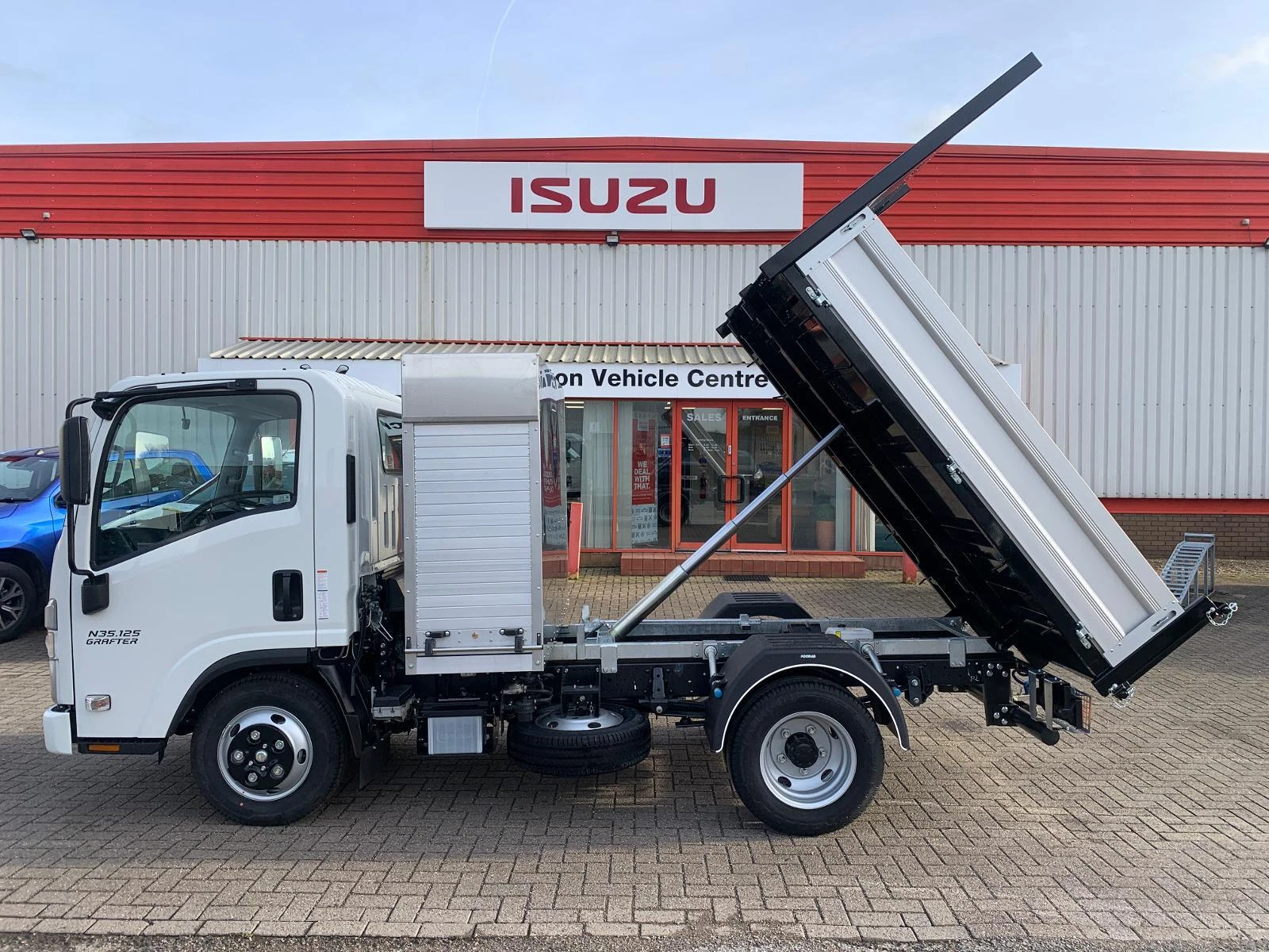 New Isuzu Grafter N35.125 TWIN WHEEL TIPPER Commercial Vehicle 44093
