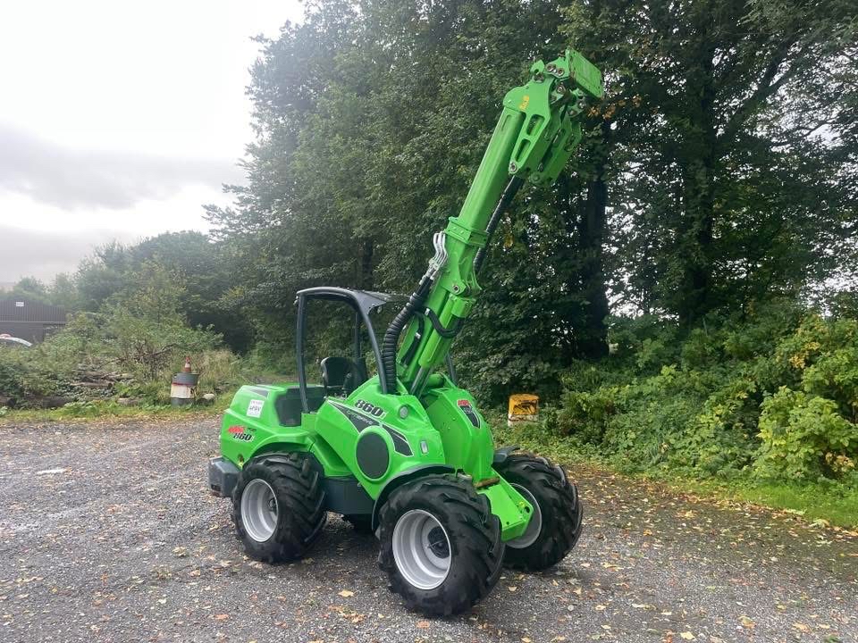 Used Avant 860i Loader 44972