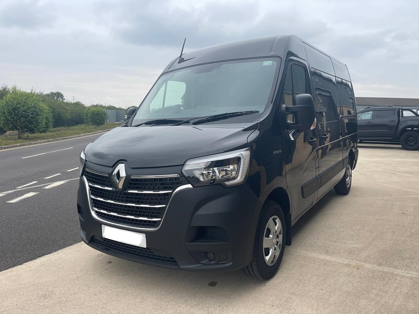 New Renault Master Advance MM35 Window Van 45764
