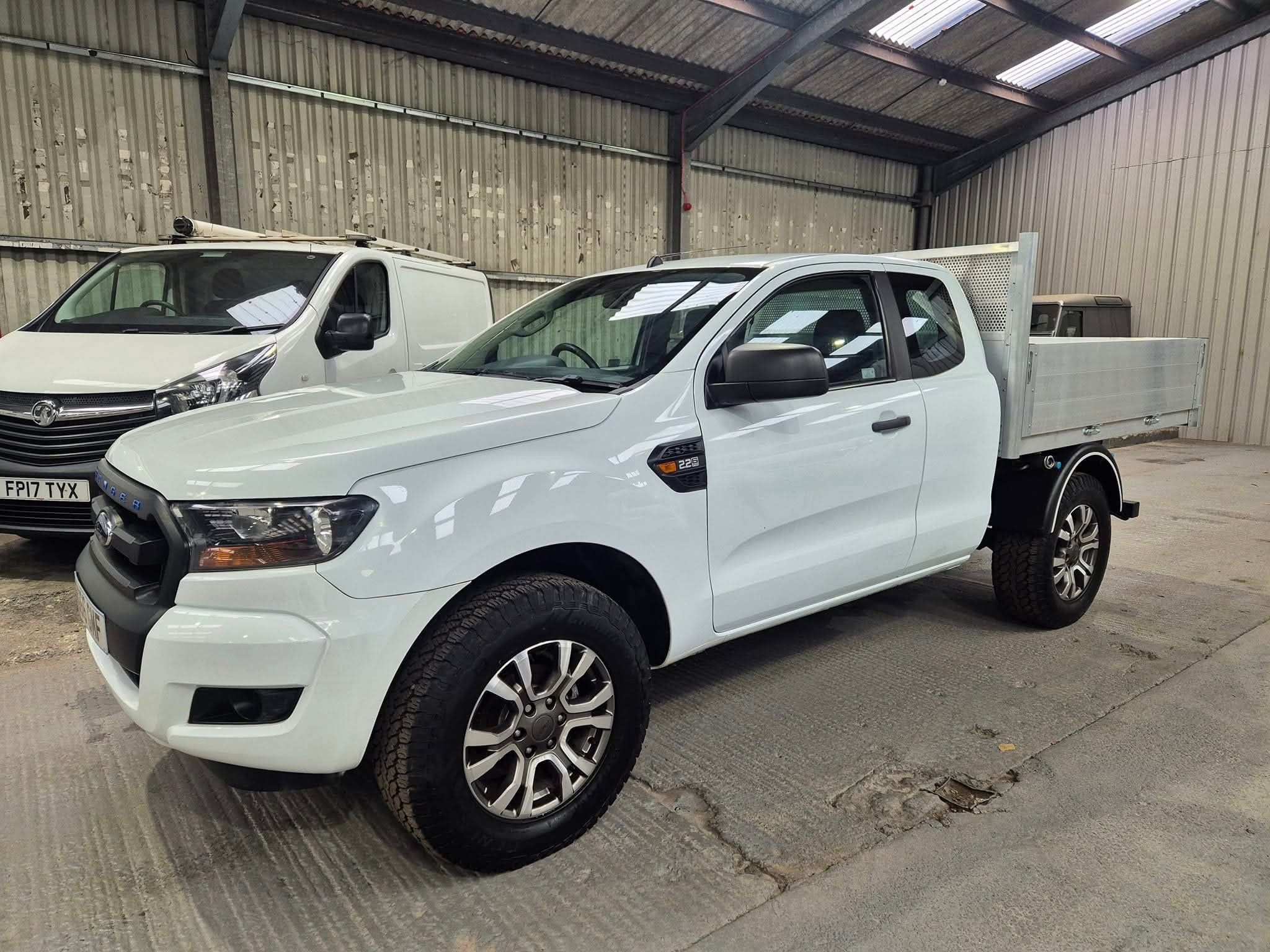 Used Ford Ranger 2.2 Super Cab 4×4 Tipper Truck 46123