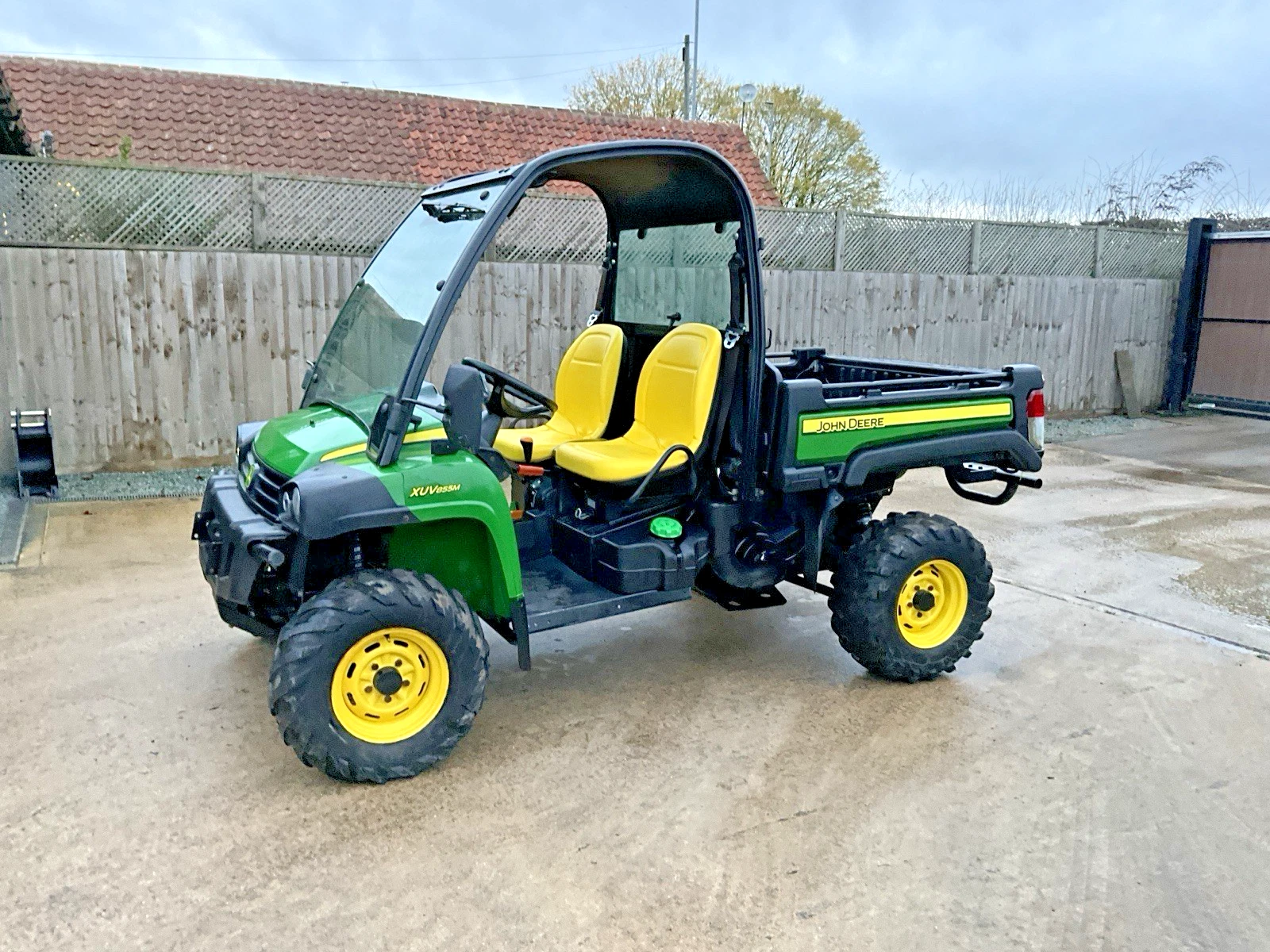 2019-JOHN-DEERE-XUV-855D-0