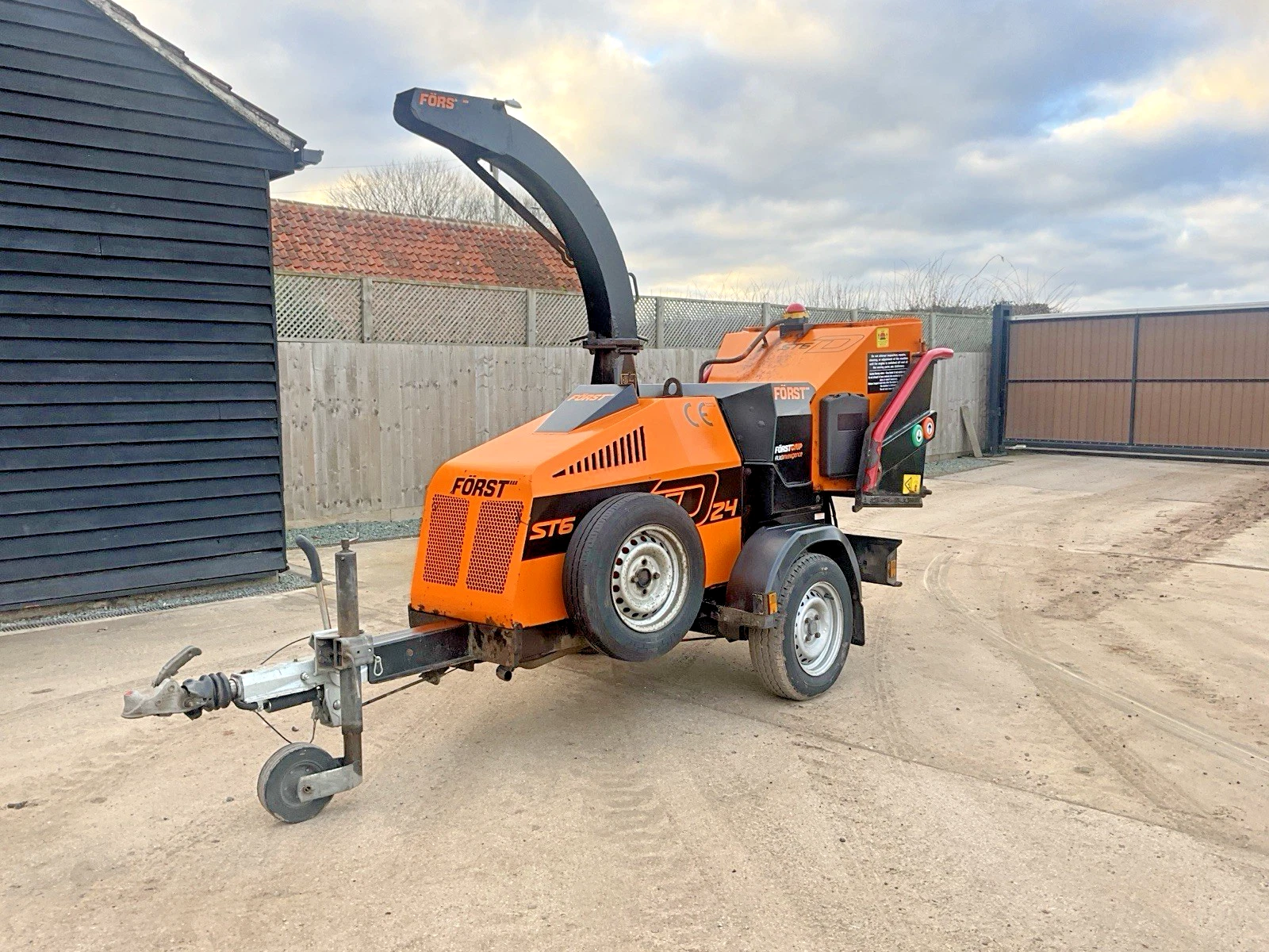 Used Först ST6D24 Wheeled Wood Chipper 49070