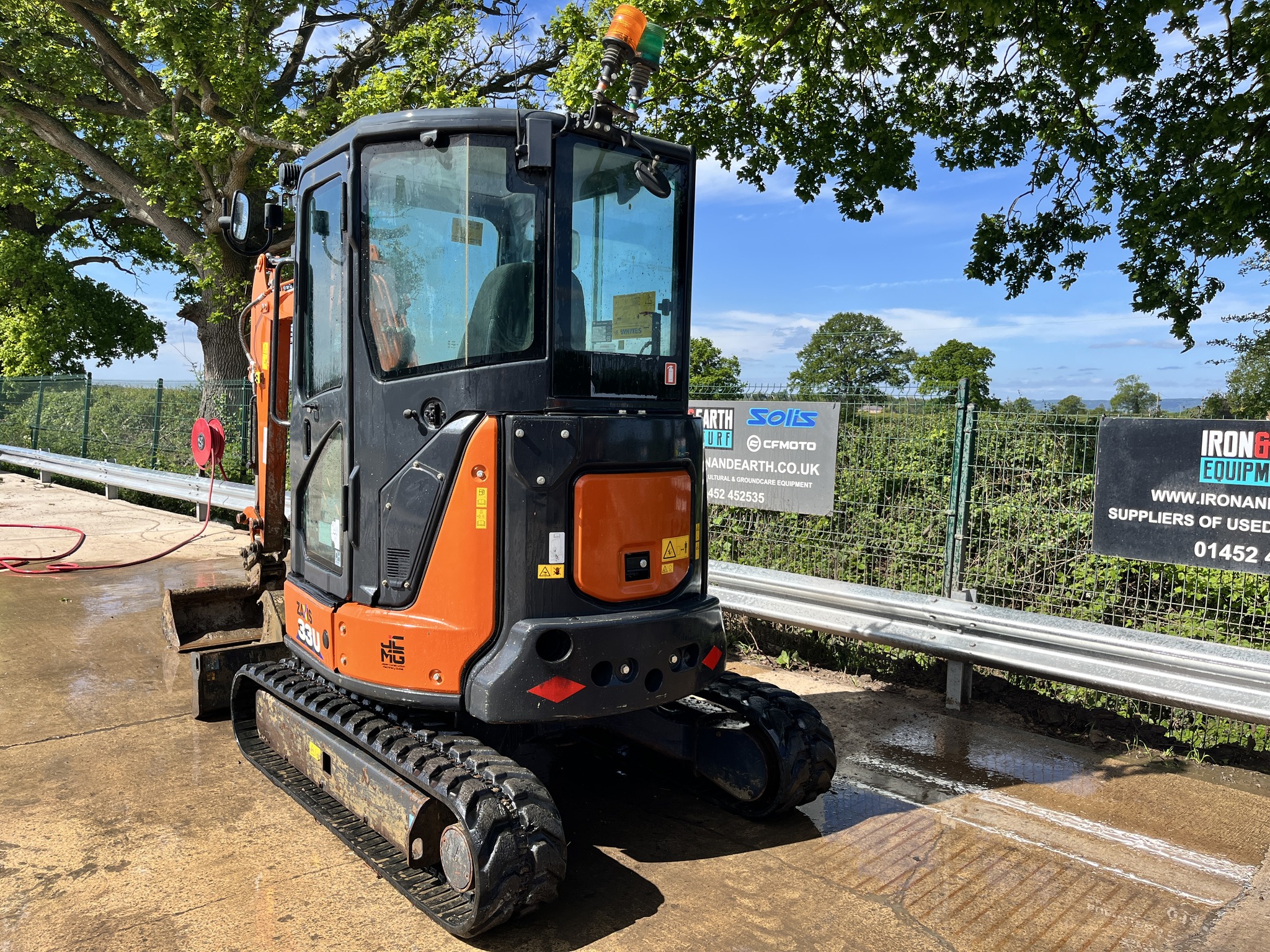 yui_w Used Hitachi ZX33U-6 Excavator (Midi) 3T- 8T