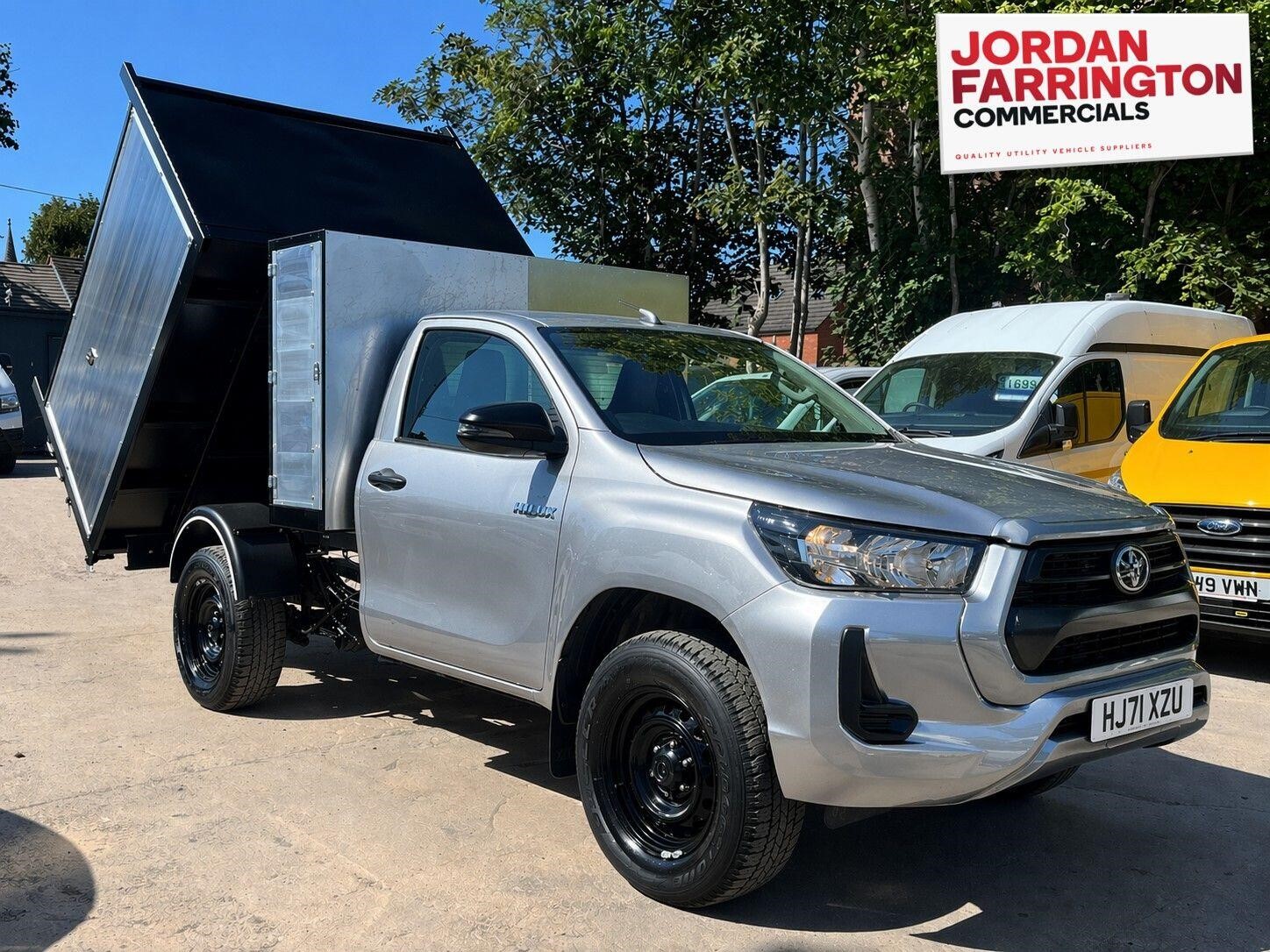 toyota-hilux-tipper-diesel-21e3955633e2
