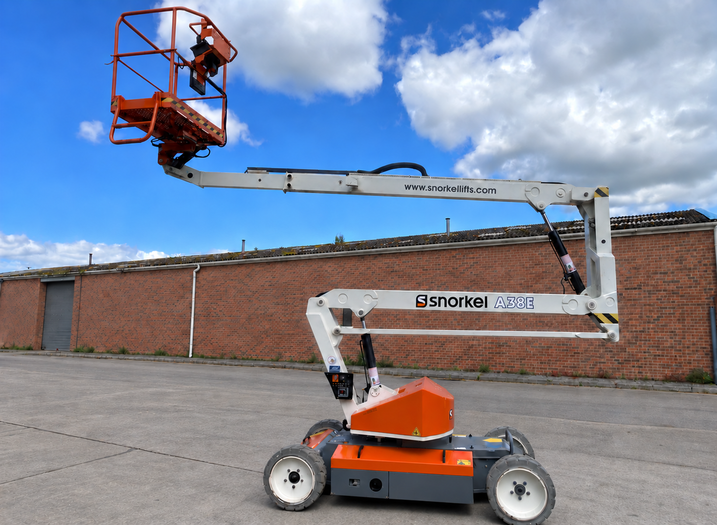 2023-Snorkel-A38-Compact-Electric-Self-Propelled-Boom-by-Pure-Platforms-1